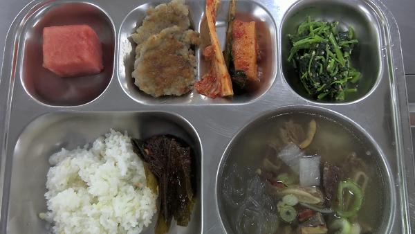 4월 23일 학교 식단 사진